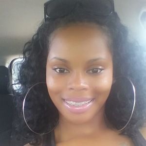 Meet your Posher, Cassandra